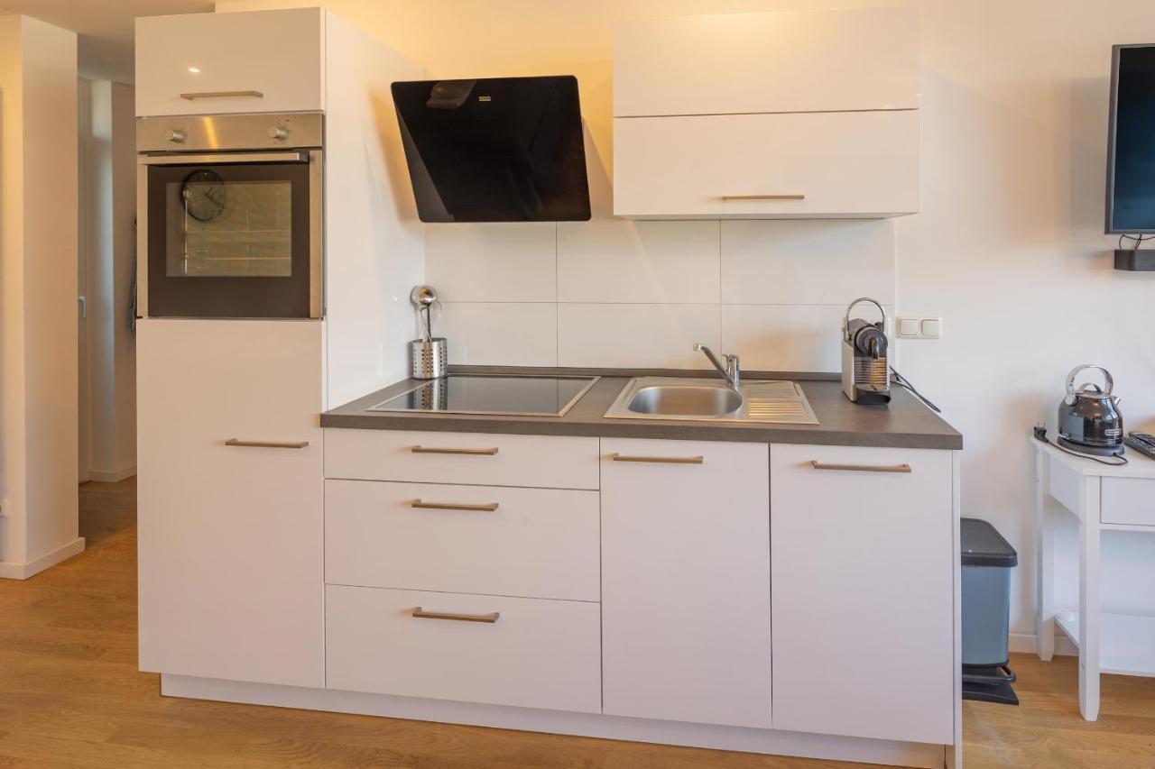 Sweethome - Business Mit Kuche Und Balkon Appartement München